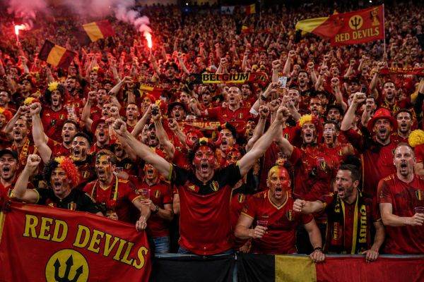 O poveste fotbalistică nebună cu Dracii Roşii